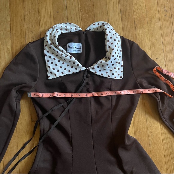 SOLD 70s Vintage Long Sleeve Fit and Flare Collared Dress - Picture 8 of 10